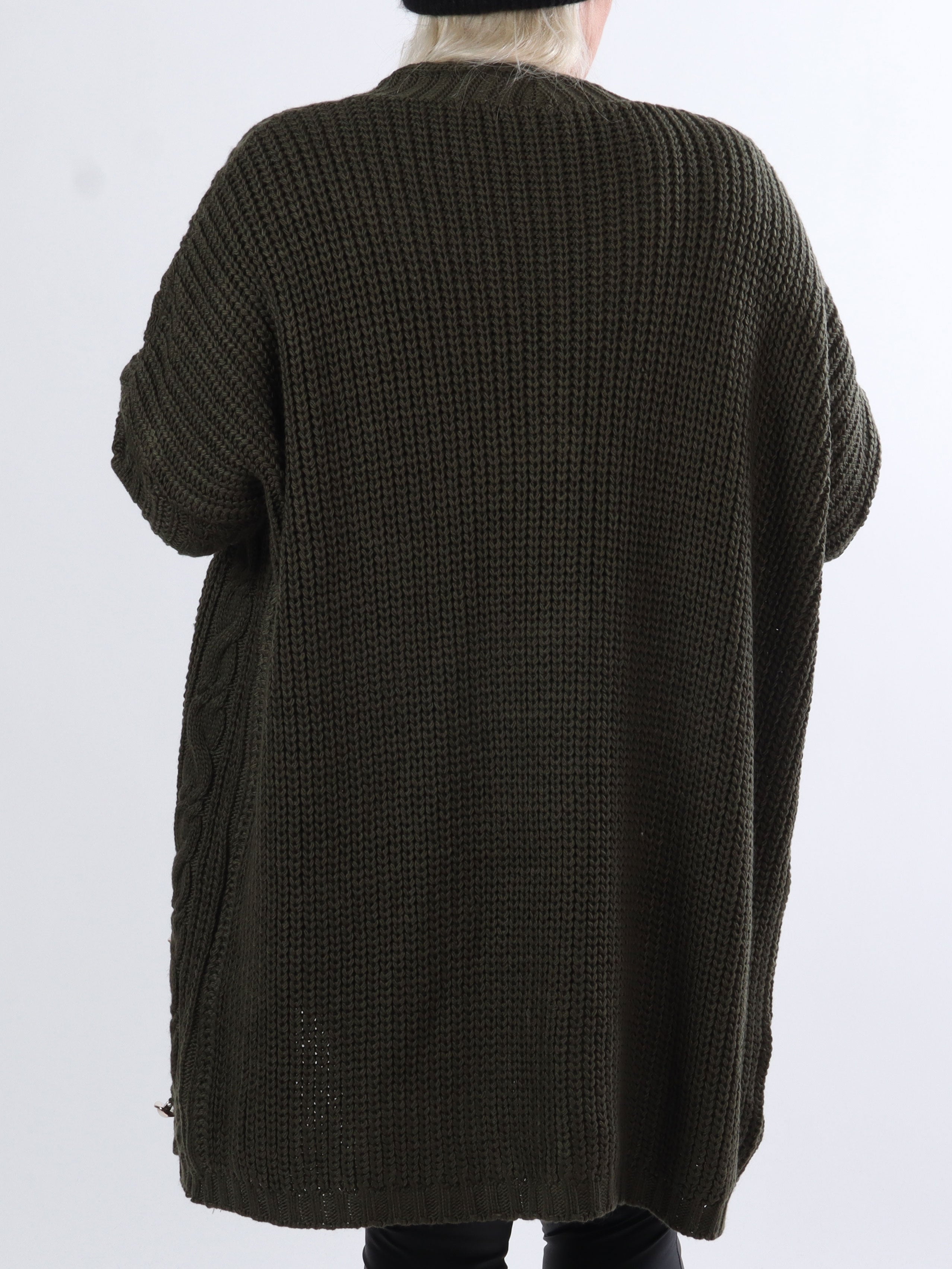 Noa - Plus size cardigan med kabelstrik